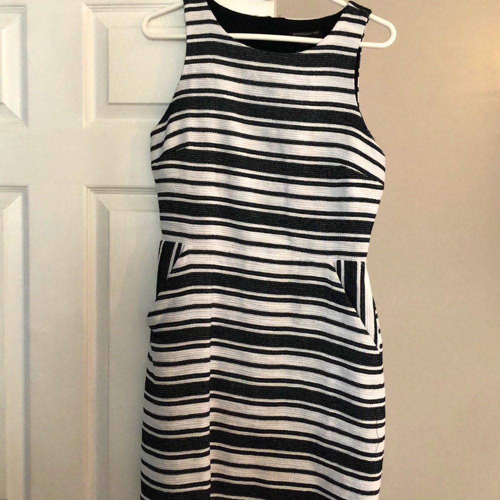 Banana republic black and white dress